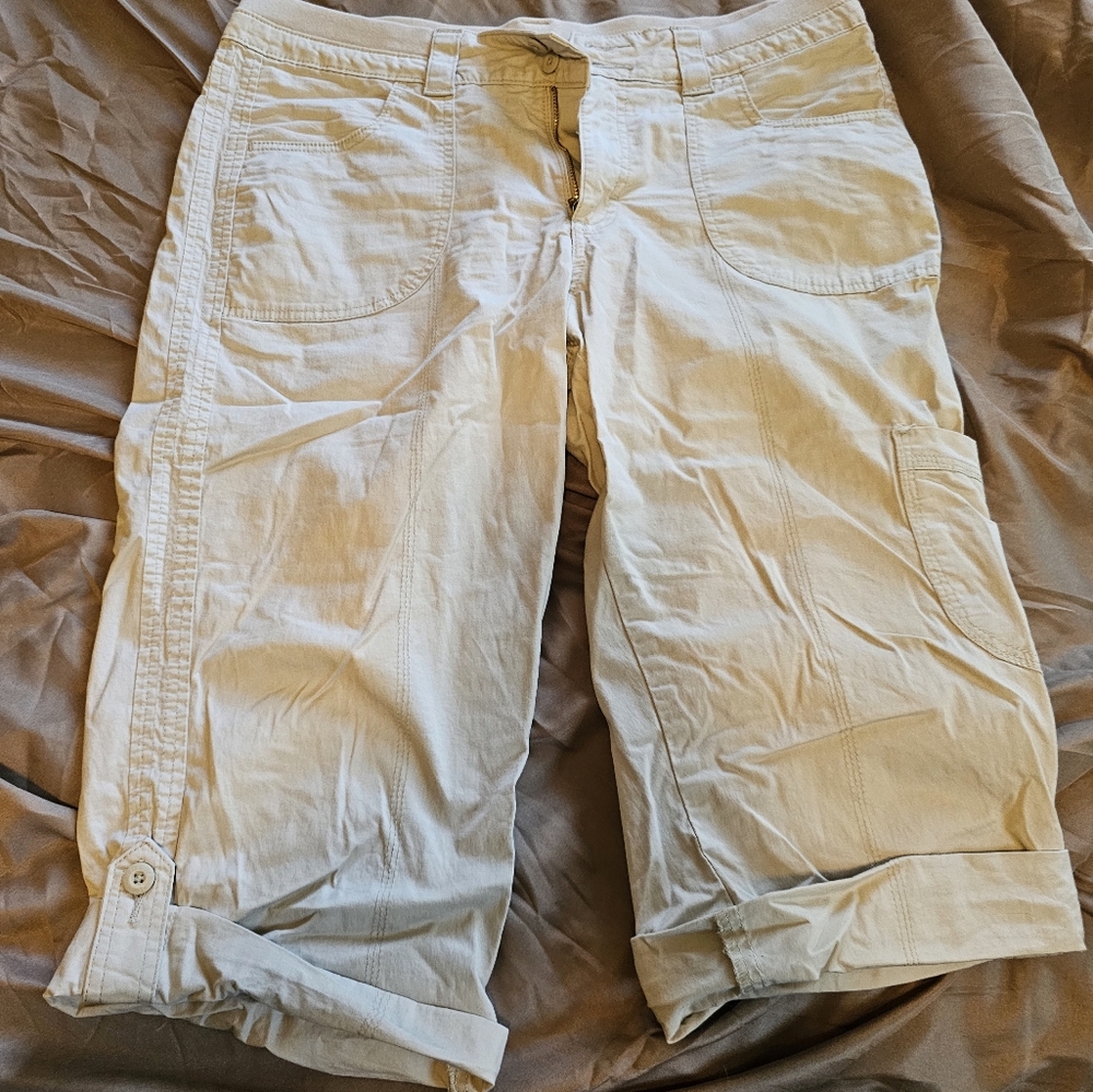 Womens size 14m Lee rider Capris